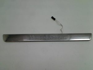 W246 COVER RAIL LH (USED)