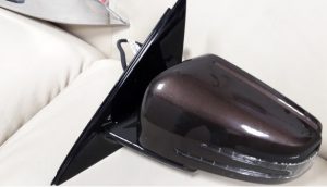W212 SIDE MIRROR FRAME (USED)