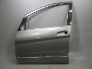 W169 FRONT DOOR LH (USED)