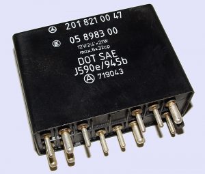 W201 RELAY (USED)