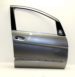 W169 FRONT DOOR RH (USED)