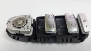 W222 SWITCH BLOCK (USED)