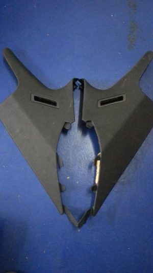 W204 SEAT BELT COVER (USED)