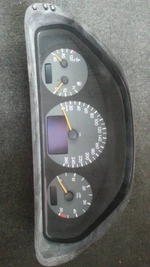W210 METER / INSTRUMENT CLUSTER (USED)