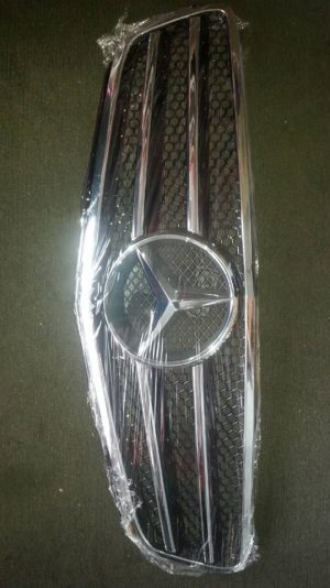 W204 GRILL NEW