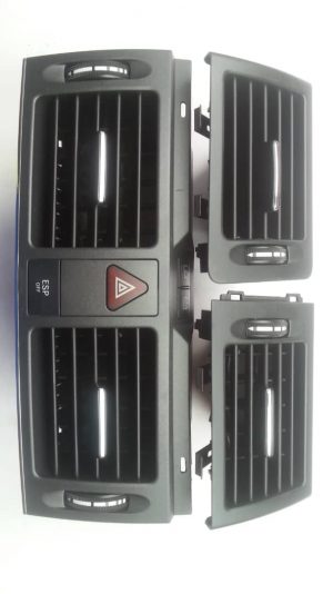 W204 AIRCOND AIR PANEL (USED)