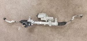 W246 STEERING RACK (USED)